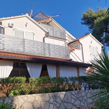 Apartmani Dutkovic Vrboska Ngoại thất bức ảnh