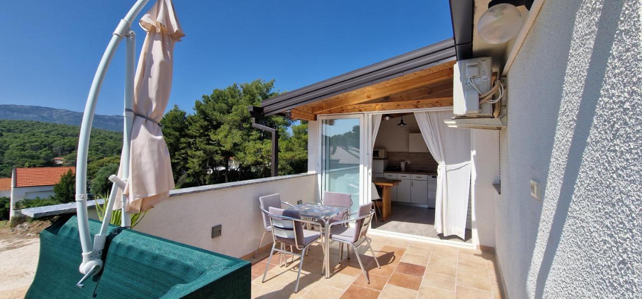 Apartmani Dutkovic Vrboska Ngoại thất bức ảnh