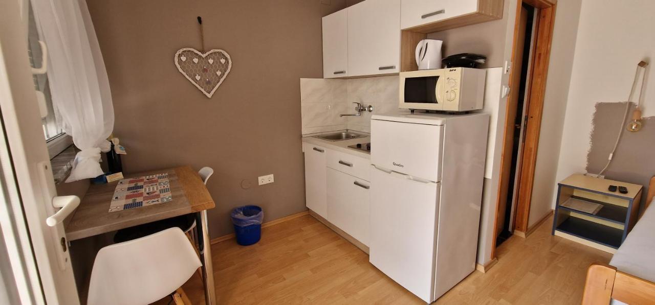 Apartmani Dutkovic Vrboska Ngoại thất bức ảnh