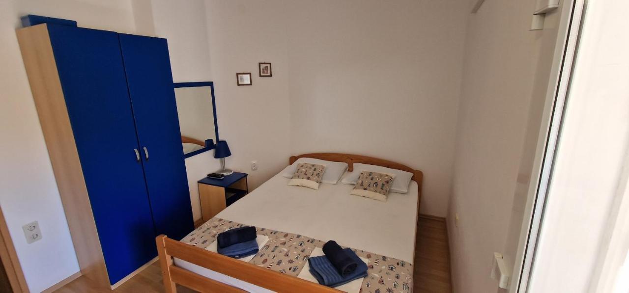 Apartmani Dutkovic Vrboska Ngoại thất bức ảnh