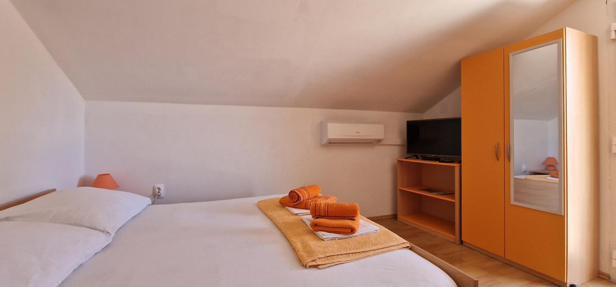 Apartmani Dutkovic Vrboska Ngoại thất bức ảnh