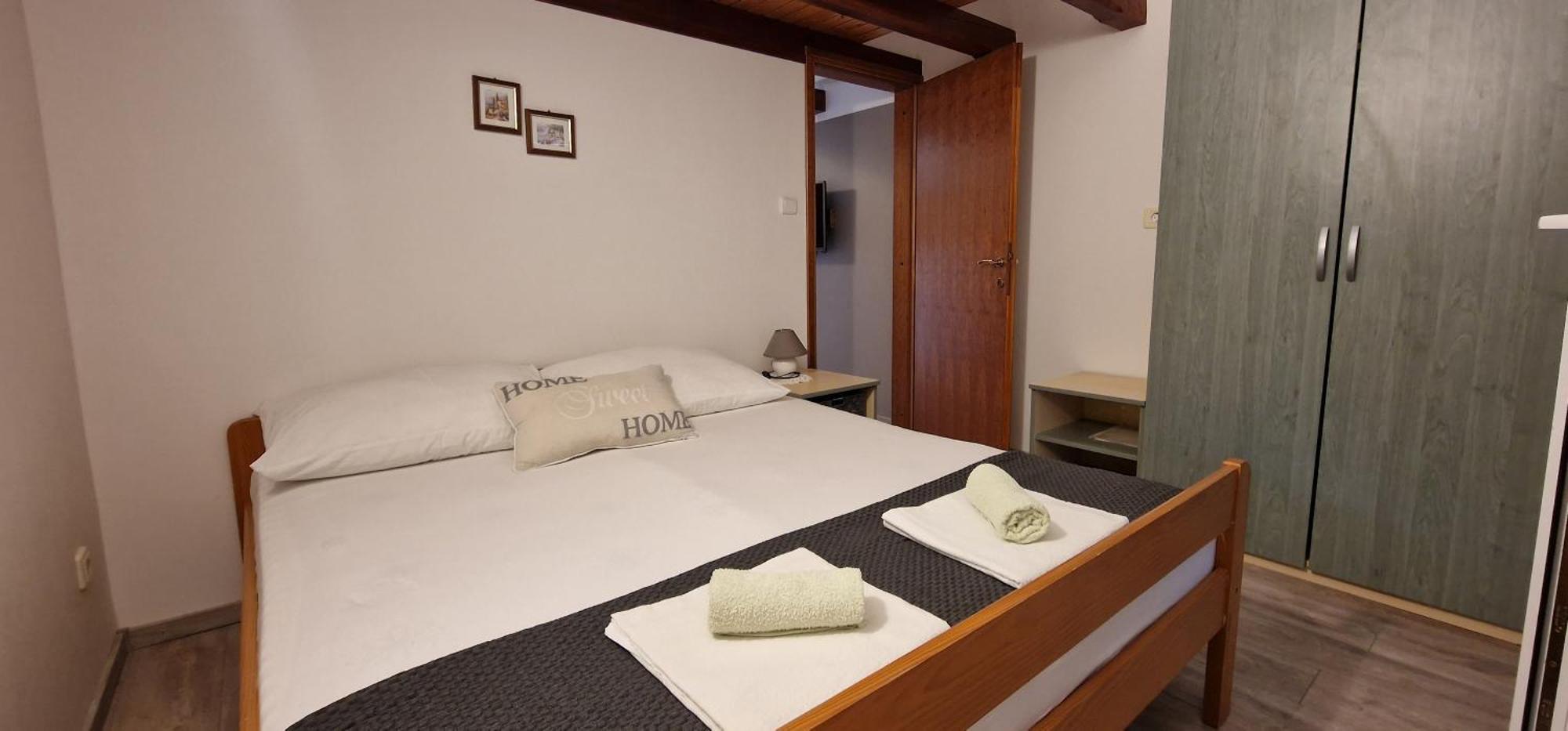Apartmani Dutkovic Vrboska Ngoại thất bức ảnh