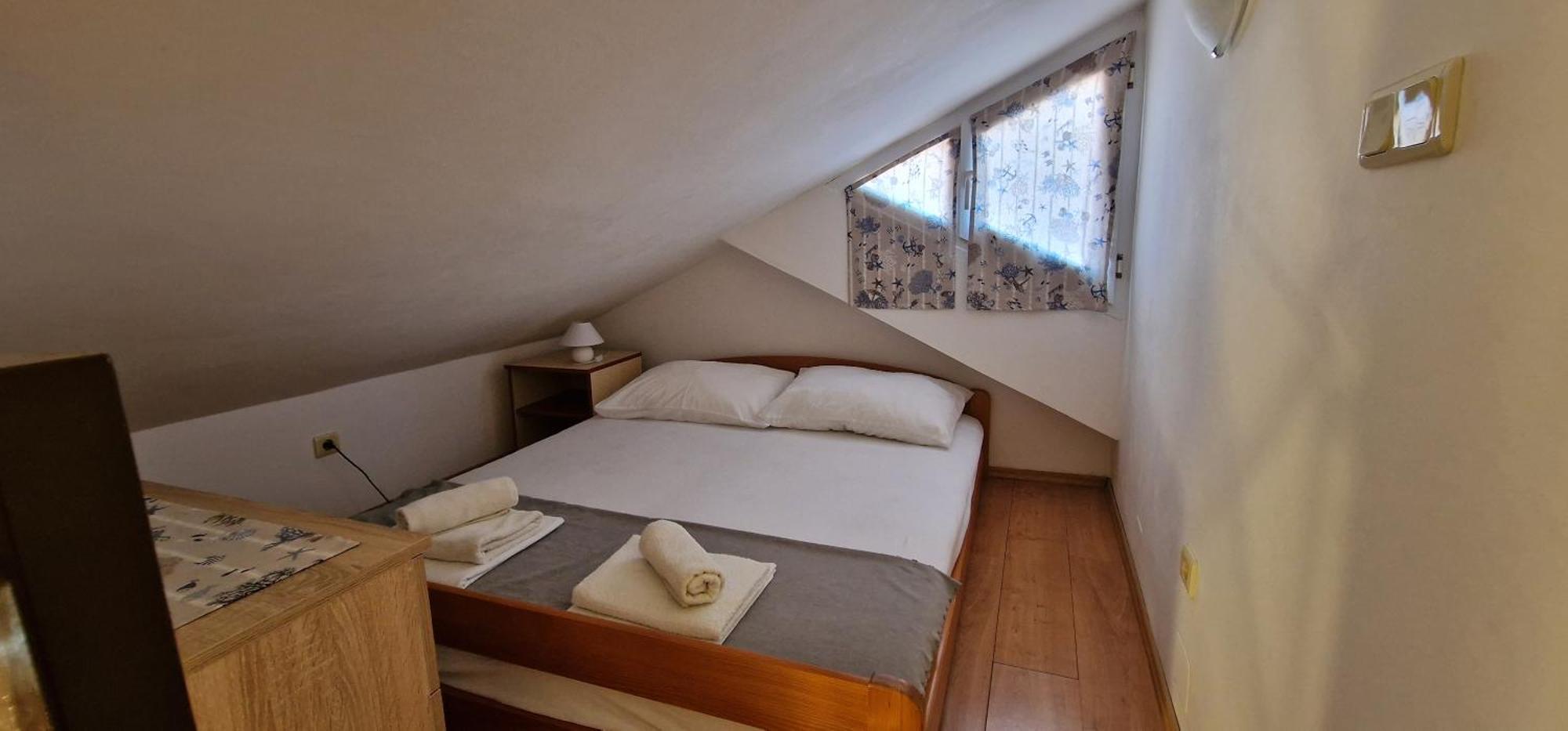 Apartmani Dutkovic Vrboska Ngoại thất bức ảnh