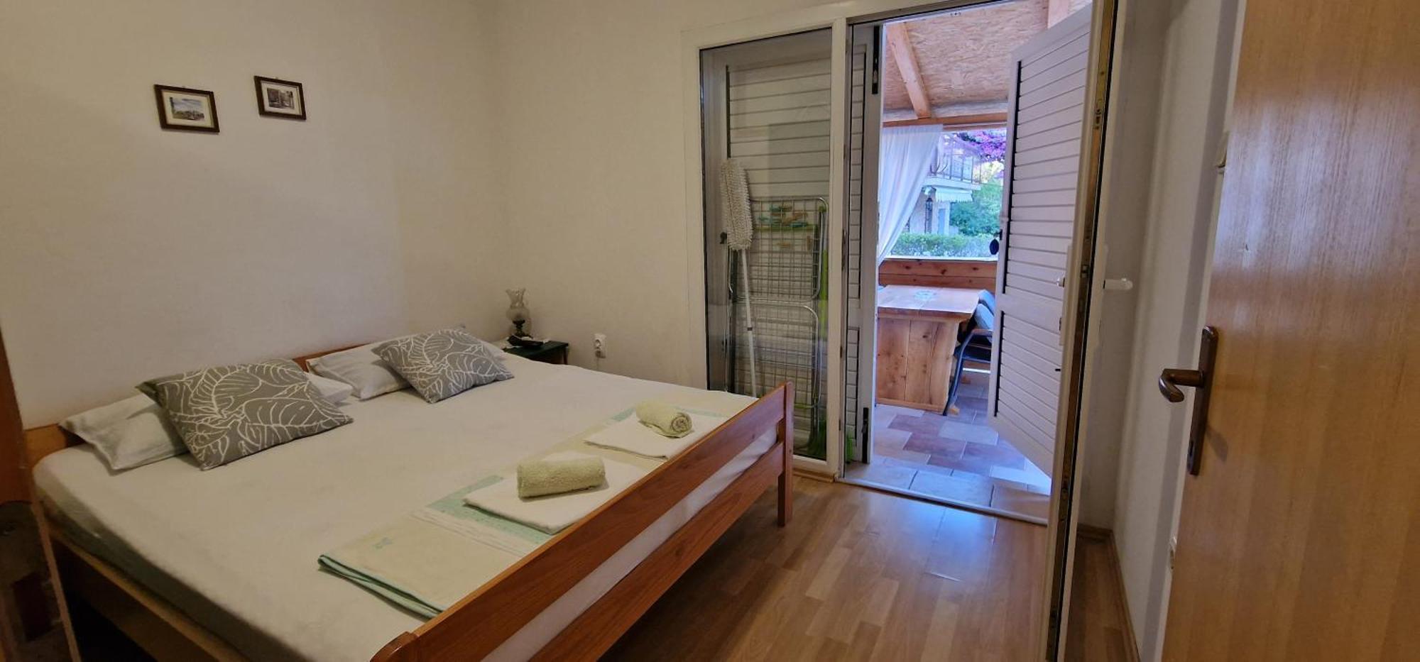 Apartmani Dutkovic Vrboska Ngoại thất bức ảnh
