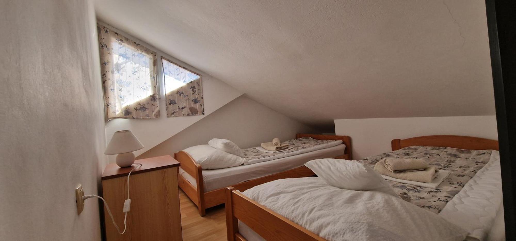 Apartmani Dutkovic Vrboska Ngoại thất bức ảnh